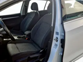 VW Golf Life 1.0 TSI thumbnail