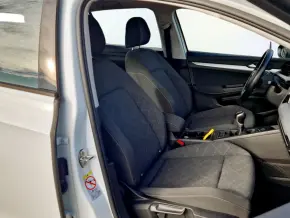 VW Golf Life 1.0 TSI thumbnail