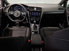 VW Golf R 2.0 TSI DSG7 thumbnail