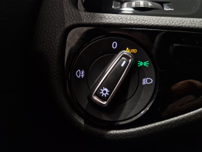 VW Golf R 2.0 TSI DSG7 thumbnail
