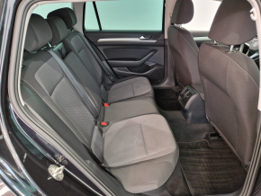 VW Noul Passat Var. Trendline 2.0 TDI DSG thumbnail