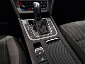 VW Noul Passat Var. Trendline 2.0 TDI DSG thumbnail