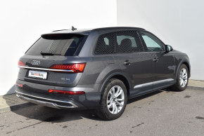 Audi Q7 50 TDI quattro thumbnail
