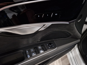 Audi A8L PI 50 TDI quattro thumbnail