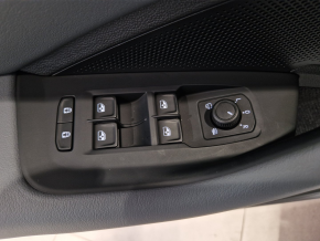 VW Noul Passat Var. Comf.1.5 TSI ACT DSG thumbnail