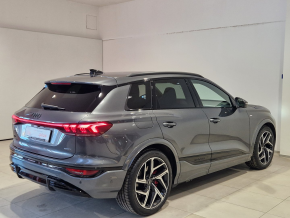 Audi Q6 e-tron quattro thumbnail