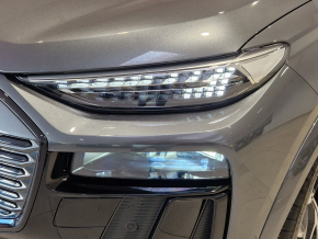 Audi Q6 e-tron quattro thumbnail