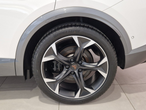 CUPRA Formentor VZ 2.0 TSI 4DRIVE thumbnail