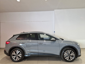 Audi Q4 45 e-tron quattro 210 kW / 286 CP thumbnail