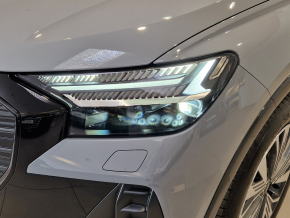 Audi Q4 45 e-tron quattro 210 kW / 286 CP thumbnail