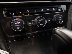 VW Noul Golf Comfortline 1.0 TSI DSG thumbnail