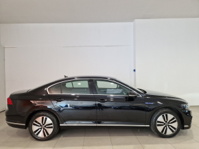 VW Noul Passat GTE - Plug In Hybrid 1.4TSI thumbnail