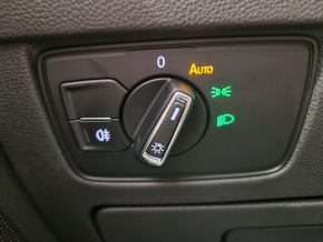 VW Noul Passat GTE - Plug In Hybrid 1.4TSI thumbnail