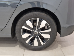 VW Golf Life TDI DSG thumbnail