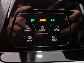VW Golf Life TDI DSG thumbnail