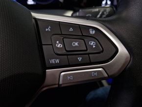VW Golf Life TDI DSG thumbnail