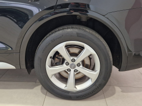 Audi Q5 Sport 2.0 TDI quattro thumbnail