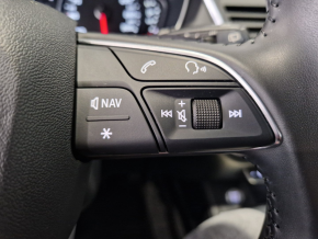 Audi Q5 Sport 2.0 TDI quattro thumbnail