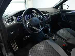 VW Tiguan Allspace R-Line TSI 4MOTION DSG thumbnail
