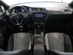 VW Tiguan Allspace R-Line TSI 4MOTION DSG thumbnail