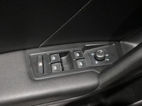 VW Tiguan Allspace R-Line TSI 4MOTION DSG thumbnail