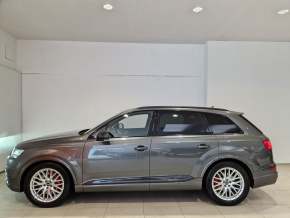 Audi SQ7 4.0 TDI quattro thumbnail