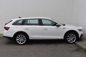 Škoda Octavia Combi Scout thumbnail