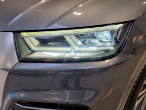 Audi Q5 Sport 2.0 TDI quattro thumbnail