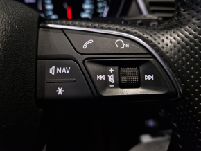 Audi Q5 Sport 2.0 TDI quattro thumbnail