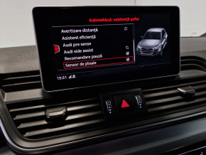 Audi Q5 Sport 2.0 TDI quattro thumbnail