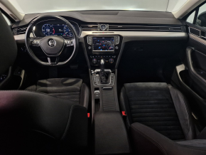 VW Passat Highline 2.0  biTDI 4Mot DSG TD thumbnail