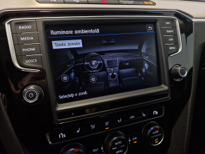 VW Passat Highline 2.0  biTDI 4Mot DSG TD thumbnail