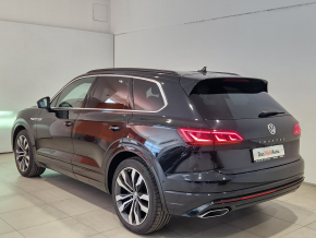 VW Touareg TDI 4MOTION thumbnail