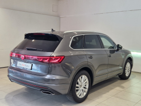 VW Noul Touareg Elegance V6 TDI thumbnail