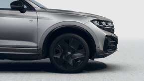 Noul Touareg R-Line V6 TDI thumbnail