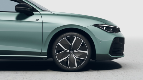 Noul Passat R-Line 1.5 TSI PHEV thumbnail