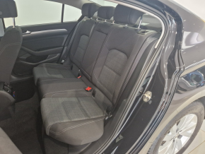 VW Passat Business TDI thumbnail