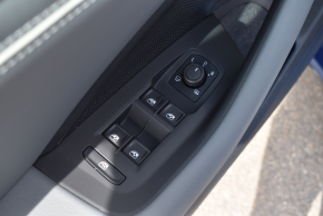 VW Noul Passat Business 1.5 eTSI TD thumbnail