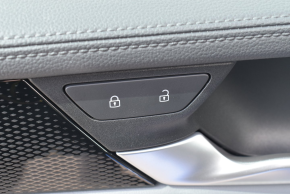VW Noul Passat Business 1.5 eTSI TD thumbnail