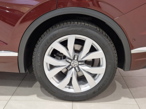 VW Touareg TDI 4MOTION thumbnail