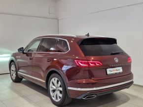 VW Touareg TDI 4MOTION thumbnail