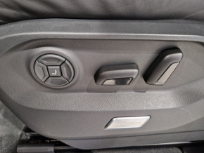 VW Touareg TDI 4MOTION thumbnail
