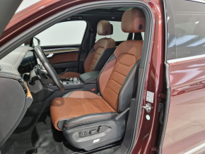 VW Touareg TDI 4MOTION thumbnail