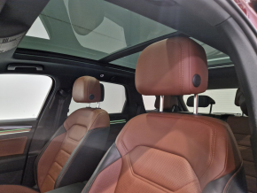 VW Touareg TDI 4MOTION thumbnail