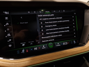 VW Touareg TDI 4MOTION thumbnail