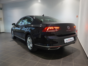 VW Passat Highline 2.0 TDI DSG thumbnail