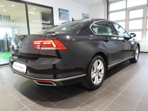 VW Passat Highline 2.0 TDI DSG thumbnail