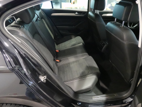 VW Passat Highline 2.0 TDI DSG thumbnail