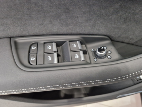 Audi Q7 PI S line 55 TFSI quattro thumbnail