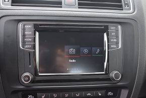 VW Jetta Comfortline 1.4 TSI DSG thumbnail